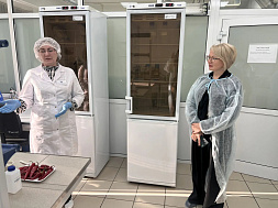 Министр сельского хозяйства Иркутской области ознакомилась с работой фитосанитарной лаборатории Байкальского филиала ФГБУ «ВНИИЗЖ»